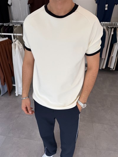 Oversize Yaka Kol Detaylı Tişört Siyah