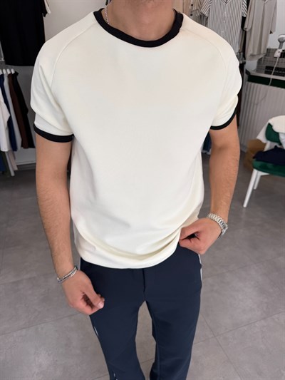 Oversize Yaka Kol Detaylı Tişört Siyah