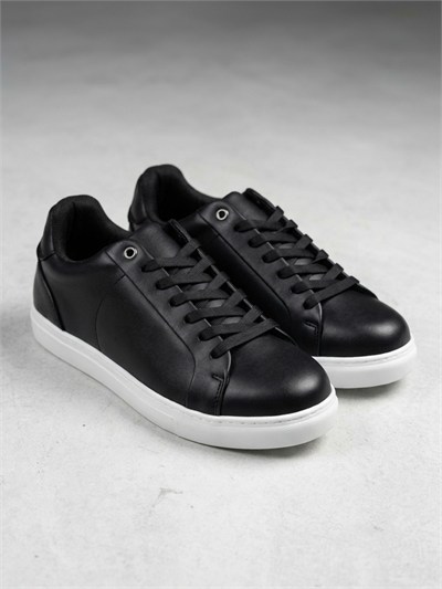 Siyah Beyaz Tabanlı Deri Erkek Sneaker