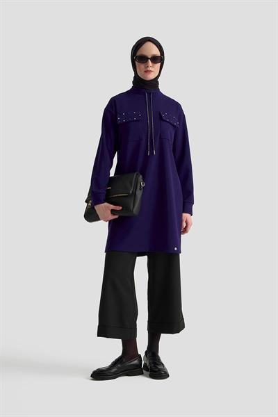 Cep Kapağı Taş Detaylı Taşlı Bağcıklı Crep Tunik Morcivert 25KT451 Armine Trend
