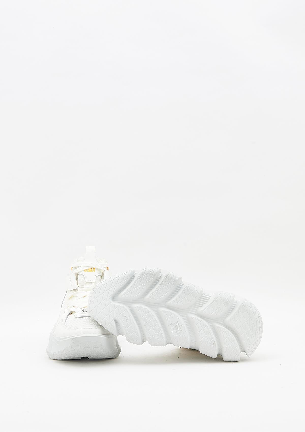 Osilgan tugunlar Qiz mushukini yuziga suradi