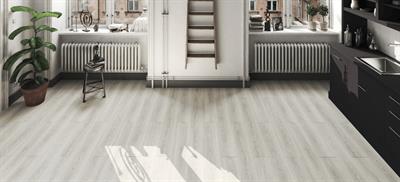 AGT NATURA LINE LAMİNAT PARKE 8 MM SALDA MEŞE PRK510 (1,833 M² PAKET)