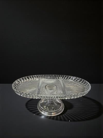 BÖLMELİ OVAL TABAK DİK KESME ŞEFFAF AYAKLI 