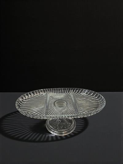 BÖLMELİ OVAL TABAK DİK KESME ŞEFFAF AYAKLI 