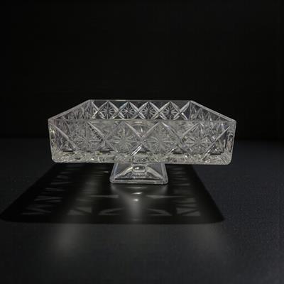 DERİN KARE  TABAK AYAKLI  BÜYÜK BOY        24*24CM YILDIZ DEKOR ŞEFFAF AYAKLI