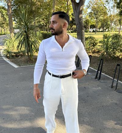 BAKLAVA DESEN YARIM FERMUAR TRİKO BEYAZ