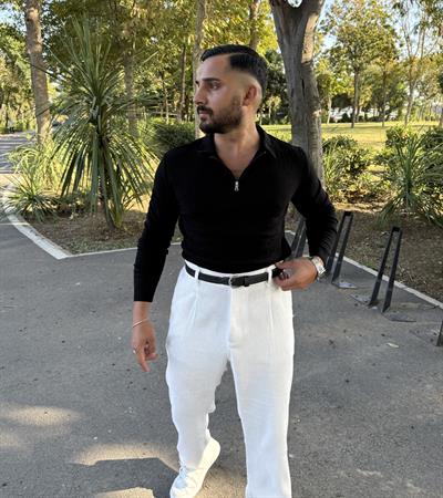 BAKLAVA DESEN YARIM FERMUAR TRİKO SİYAH