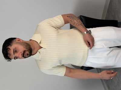 FİTİLLİ AÇMA YAKA TRİKO TİŞÖRT BEJ