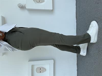 GRAMAJLI KLASİK SLİMFİT KUMAŞ PANTOLON ÇAĞLA YEŞİLİ