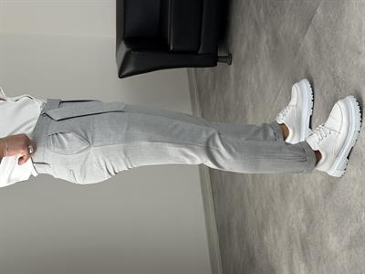 KENDİNDEN KEMERLİ DUBLE PAÇA KUMAŞ PANTOLON GRİ