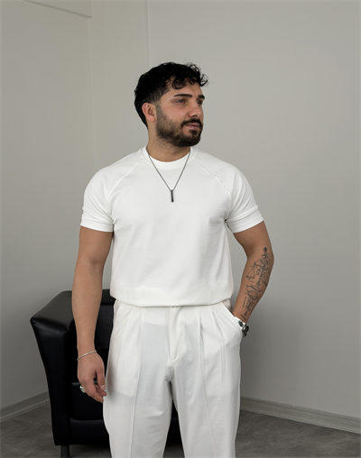 ÖZEL KALIP REGLAN KOL TİŞÖRT BEYAZ