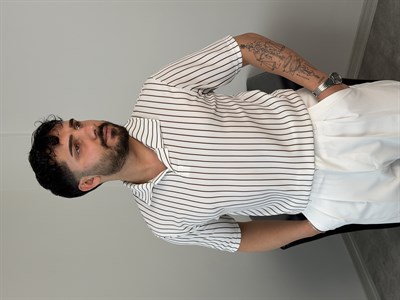 RENKLİ FİTİLLİ POLO YAKA OVERSİZE TİŞÖRT KAHVERENGİ