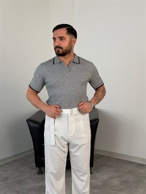 ŞERİT NAKIŞ DETAYLI TRİKO POLO YAKA TİŞÖRT GRİ