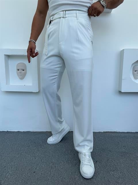 BAGGY KALIP KENDİNDEN KEMERLİ KUMAŞ PANTOLON BEYAZ
