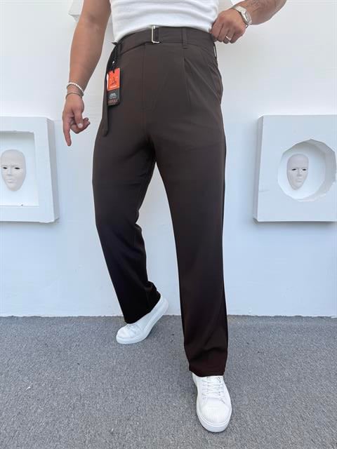 BAGGY KALIP KENDİNDEN KEMERLİ KUMAŞ PANTOLON ACIKAHVE