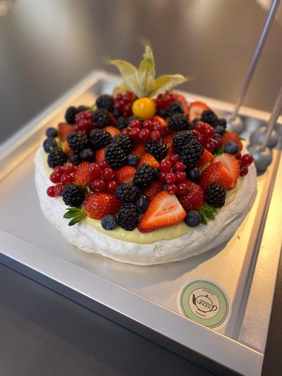 Orman Meyveli Pavlova
