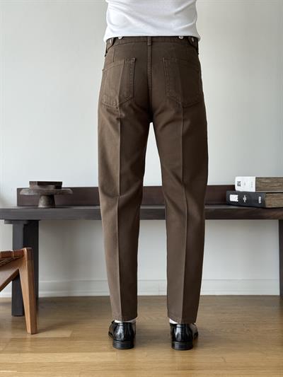 Arvio Brown Regular Jean