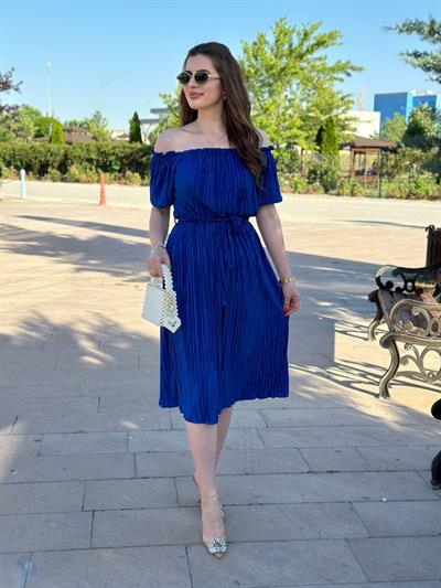 Akordiyon Kumaş Madonna Yaka Elbise Saks Mavi