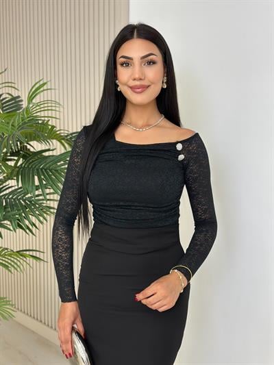 Asimetrik Yaka Yakası Taşlı Güpür Bluz Siyah