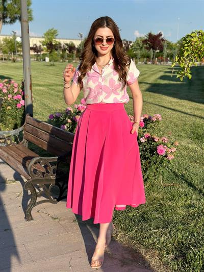 Bağlama Detaylı Pembe Çiçekli Bluz