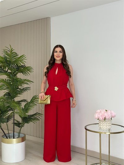 Beli Gold Broşlu Halter Yaka Tulum Kırmızı