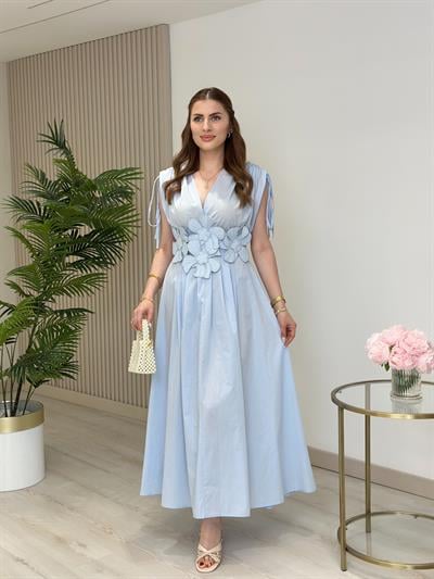 Çiçek Kabartmalı Sırtı Gipeli Elbise Mavi