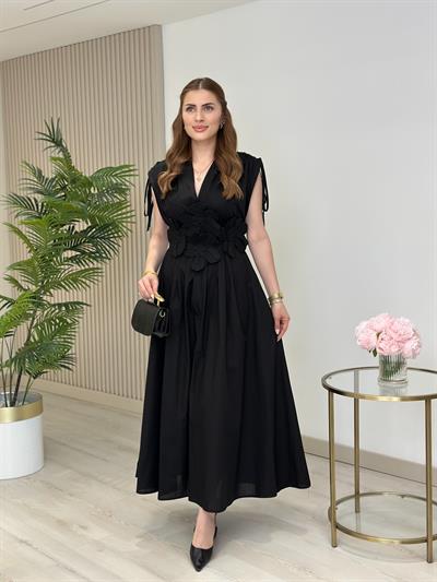 Çiçek Kabartmalı Sırtı Gipeli Elbise Siyah