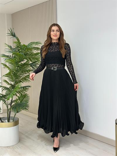 Dik Yaka Dantel Bluz Siyah