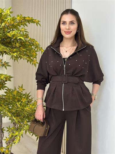 Dik Yaka Kemerli Taşlı Tok Dokulu Modal Kumaş Takım Kahve