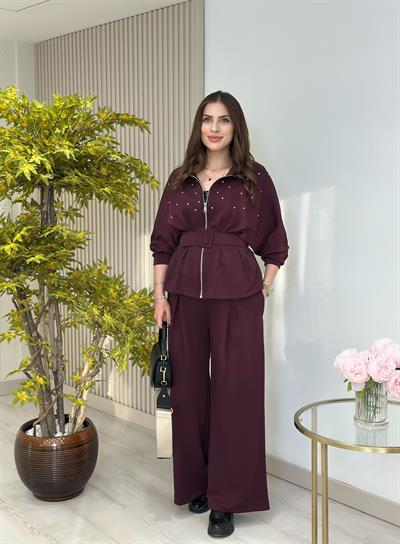 Dik Yaka Kemerli Taşlı Tok Dokulu Modal Kumaş Takım Mürdüm