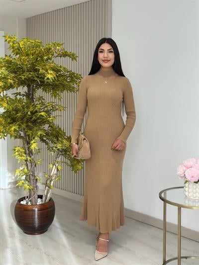 Dik Yaka Triko Elbise Camel