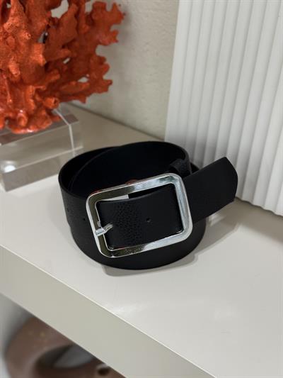 Dikdörtgen Gümüş Tokalı Siyah Kemer 