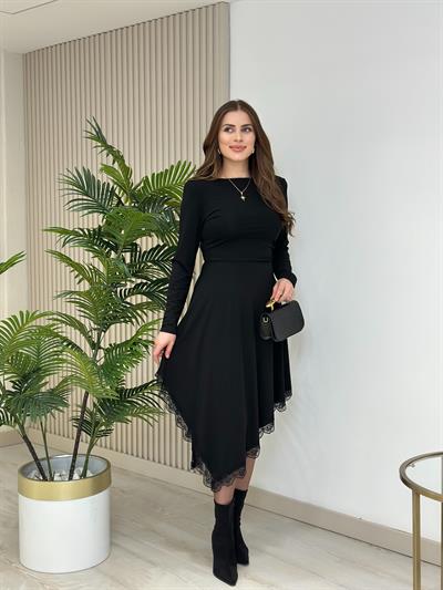 Eteği Asimetrik Kesim Güpürlü Vatkalı Elbise Siyah