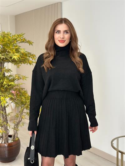 Etekli Triko Takım Siyah