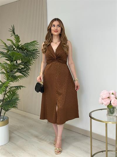 Göğsü Düğüm Detaylı Kloş Önden Yırtmaçlı Elbise Kahve