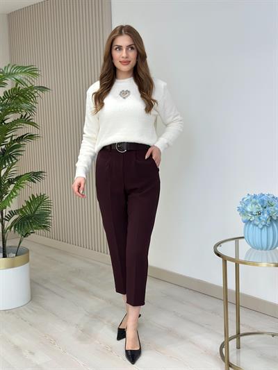 Göğsü Taşlı Kalp Detaylı Angora Kazak Beyaz