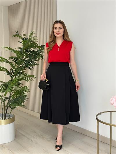 Göğsü Üç Düğmeli Krep Kumaş V Yaka Bluz Kırmızı