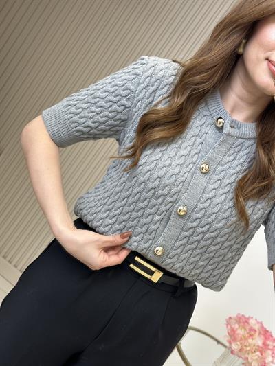 Gold Topçuk Düğmeli Burgu Hırka Gri