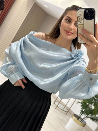 Gül Broşlu Parlak Şifon Kumaş Salaş Bluz Bebe Mavi