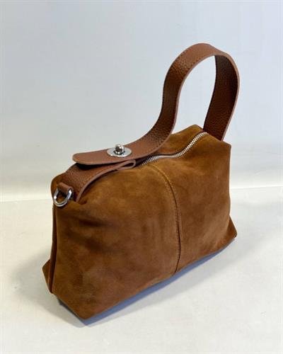 Gümüş Tokalı Gerçek Süet Çanta Taba