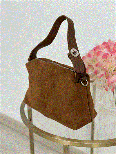 Gümüş Tokalı Gerçek Süet Çanta Taba