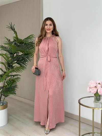 Halter Yaka Bağlama Detaylı Yırtmaçlı Elbise Pudra