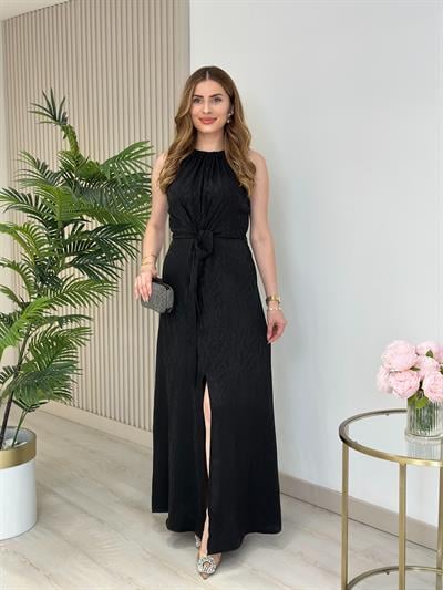 Halter Yaka Bağlama Detaylı Yırtmaçlı Elbise Siyah