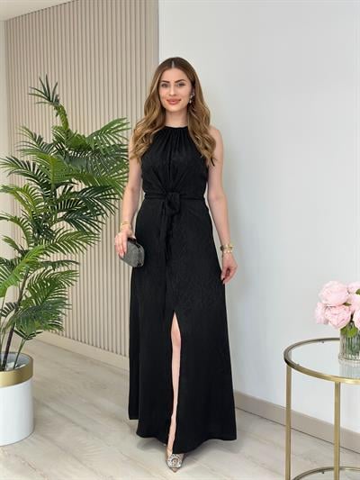 Halter Yaka Bağlama Detaylı Yırtmaçlı Elbise Siyah