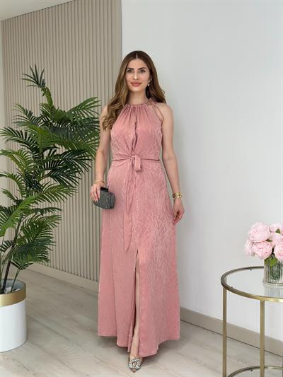 Halter Yaka Bağlama Detaylı Yırtmaçlı Elbise Pudra