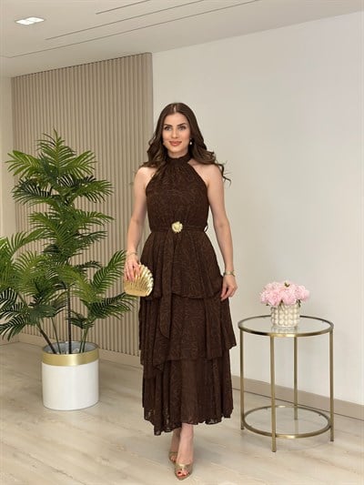 Halter Yaka Kat Kat Brode Gold Kemerli Elbise Kahve
