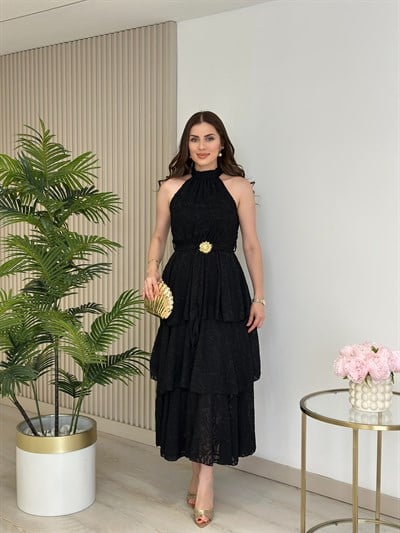 Halter Yaka Kat Kat Brode Gold Kemerli Elbise Siyah
