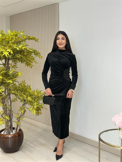 Kadife Beli Drapeli Taşlı Elbise Siyah