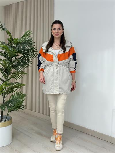 Kapşonlu Turuncu Bej Geçişli Beli Bağlamalı Yağmurluk