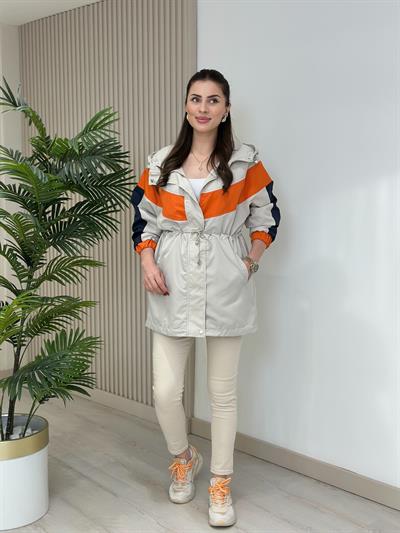 Kapşonlu Turuncu Bej Geçişli Beli Bağlamalı Yağmurluk